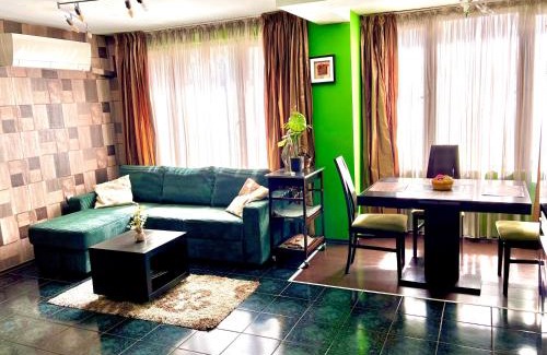 Sofia City Center Apartamento | The Green Apartment 2BR - free parking