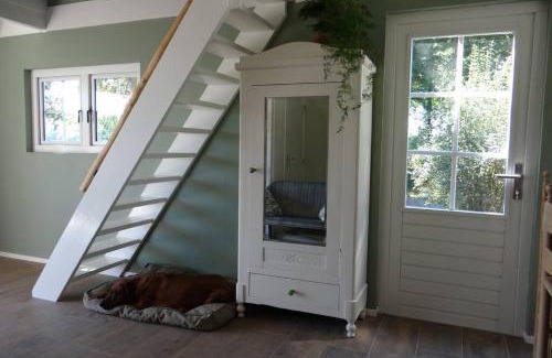 Ruinen Casa | The Green Cottage