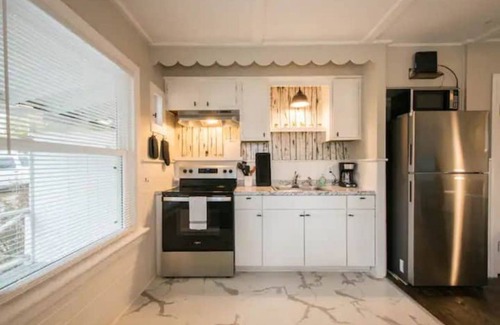 Hendersonville Apartamento | The Green Door Cottage