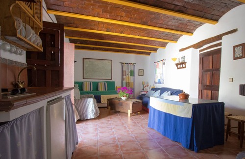 Jabugo Cabaña | La Rana Verde, familias con niños, naturaleza, senderismo, gastronomía, cultura.