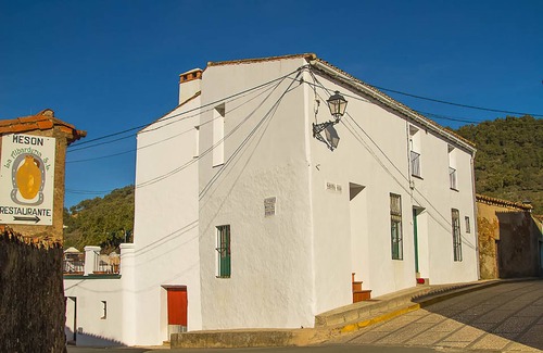 Jabugo Cabaña | La Rana Verde, familias con niños, naturaleza, senderismo, gastronomía, cultura.
