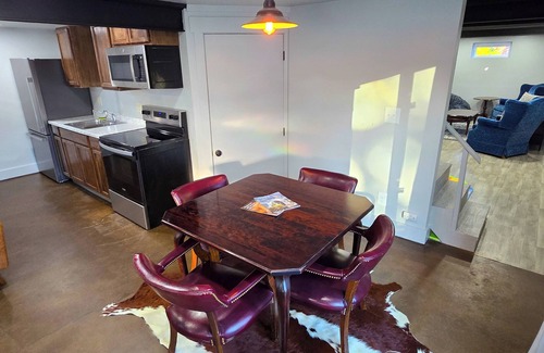 Trenton Casa | The Green House! Sleeps 12
