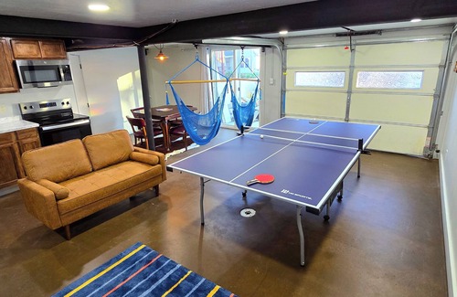 Trenton Casa | The Green House! Sleeps 12