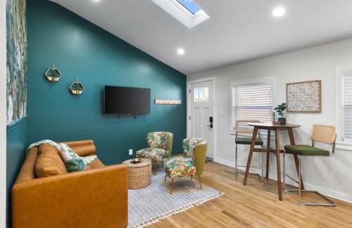 Greenwood Casa | The Green Jungle - Near Restaurants, Coffee and Bars