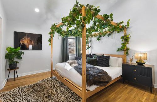 Greenwood Casa | The Green Jungle - Near Restaurants, Coffee and Bars
