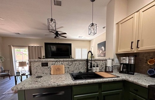 Dewey Casa | The Green Lotus