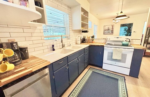Holly Hill Casa | La Palma Verde, Sleeps 6!