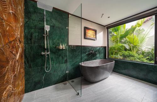 Hoa Lu Hotel | The Greenary