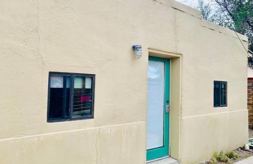 Marfa Casa | The Greenhouse - Cozy Adobe Casita for 2