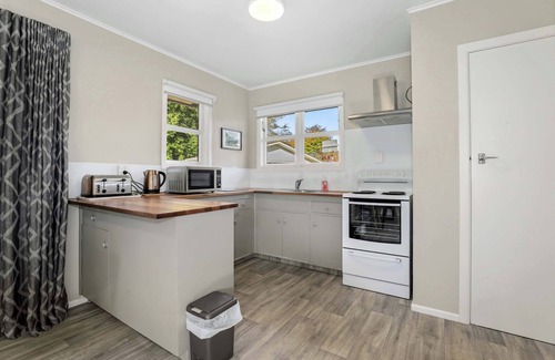 Fenton Street Cabaña | The Greenkeeper's Cottage - 3 Bedroom, 3 Bathroom on the Golf Course