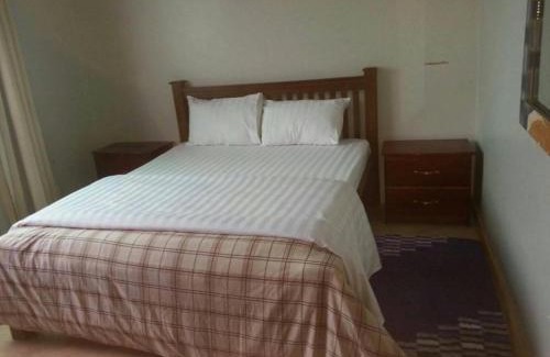 Mbarara Cama Y Desayuno | The Greenville Home
