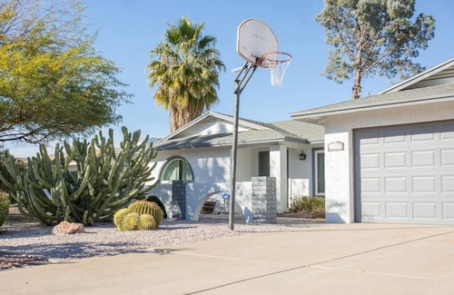 Covey Casa | The Greenway - Newly Renovated Whole House