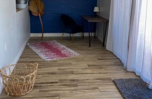 Covey Casa | The Greenway - Newly Renovated Whole House