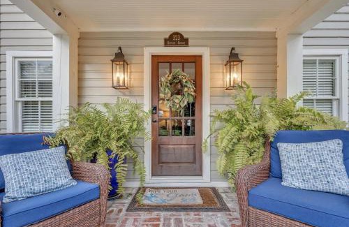 King City Casa | The Grey Pearl - Swimming Pool Premier Location