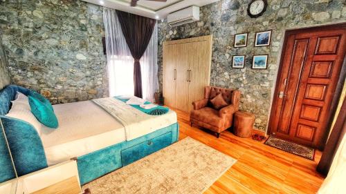 Kumai Casa | The GreyStone FarmHouse, Turibari