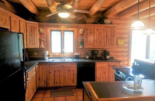 Alto Cabina | The Grizz - Cosy Cabins Real Estate, LLC.