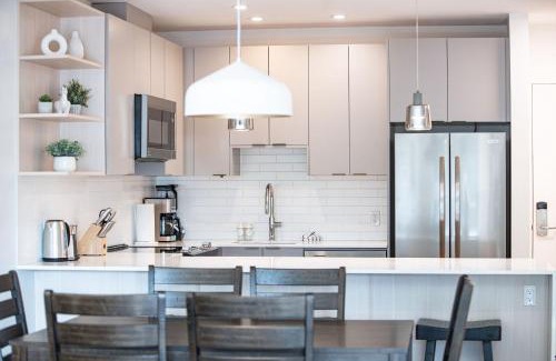 Revelstoke Apartamento | The Grizzly Basin by Revelstoke Vacations