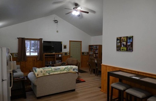 Trapper Creek Cabina | The Grizzly Den Cabin