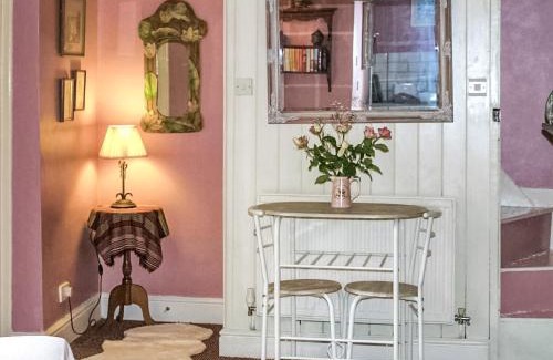 Bishops Castle Casa | The Grooms Cottage-Uk45659