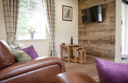 Mauchline Casa | The Grooms Cottage