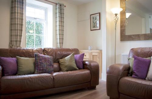 Mauchline Casa | The Grooms Cottage