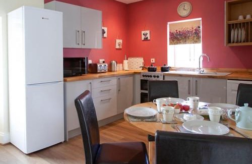 Mauchline Casa | The Grooms Cottage