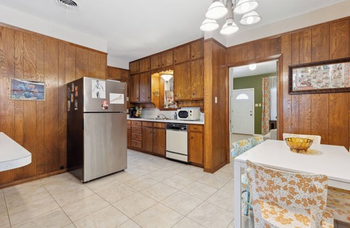 Fort Worth Cultural District Casa | The Groovy Casa, Walk to Dickies Arena & Will Rogers