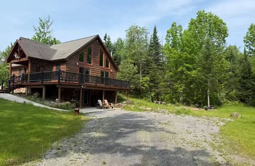 Indian Lake Cabina | The Grounded Getaway