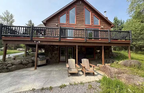 Indian Lake Cabina | The Grounded Getaway