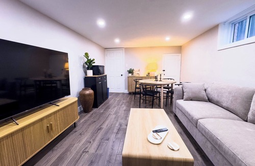 Sunnyside Apartamento | The Grove at Clay House - Charming 1BR Apartment in Denver's Sunnyside