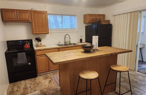 Summerlee Casa | The Grove- Blue House