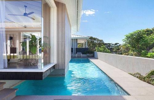 Wamberal Casa | THE GROVE | Pool, Short walk to beach | Accom Holidays