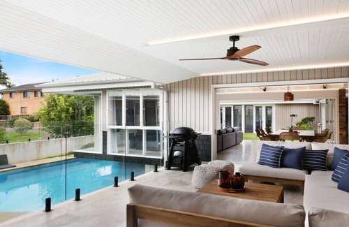 Wamberal Casa | THE GROVE | Pool, Short walk to beach | Accom Holidays