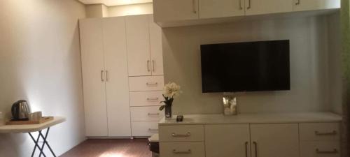 Talomo District Casa | The Guest Room at Anahaw Estates Davao