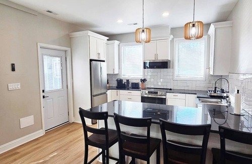 McCain Casa | The Guesthouse @ Pine Forest Hideaway - (Near UNC)