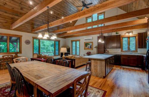 Sugar Grove Casa | The Guf