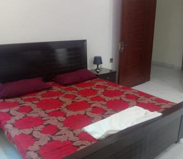 Gulberg Cama Y Desayuno | The Gujrat Guest House