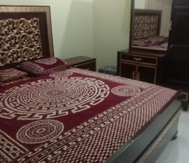 Gulberg Cama Y Desayuno | The Gujrat Guest House