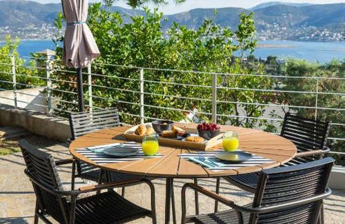 Porto Rafti Apartamento | The H Experience - The Blue Lounge with Swimming pool