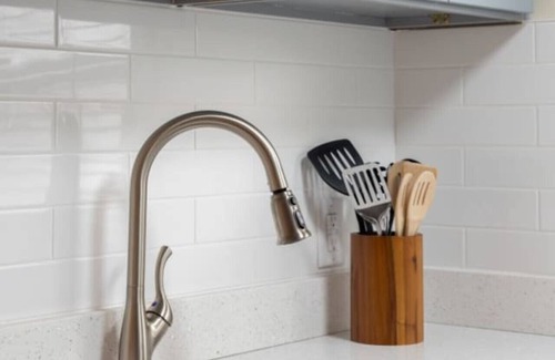 Old Mystic Apartamento | The Haley Studio · Near Mystic, Casinos + USCGA