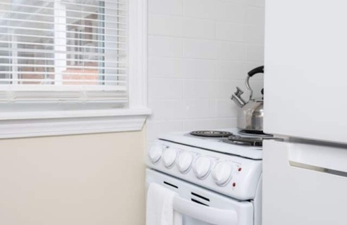 Old Mystic Apartamento | The Haley Studio · Near Mystic, Casinos + USCGA