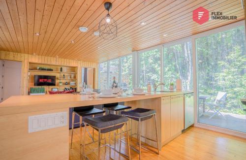 Pont-Rouge Casa | The HALO/SPA Sauna Pool Billiards Hiking/25 min from Quebec