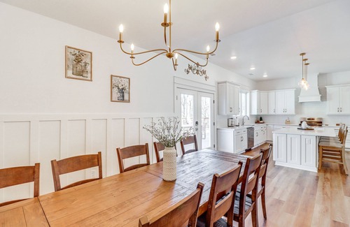 Heber Springs Casa | 'The Hamilton Heber Springs' Home w/ Hot Tub!