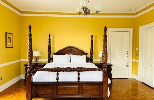 Middletown Hotel | The Hamilton Hoppin House