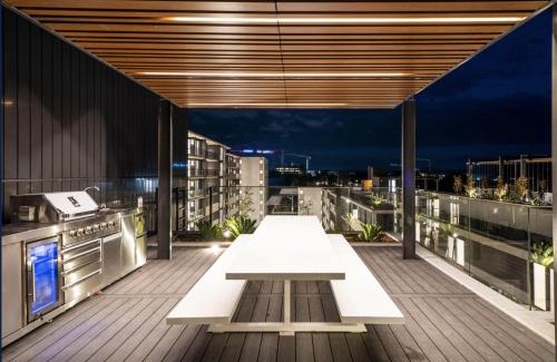 Dickson Apartamento | The Hamptons - Lux 2 Bed 2 Bath, Pool - Central Location