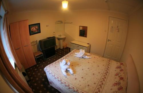 Handforth Casa | The Handforth Lodge