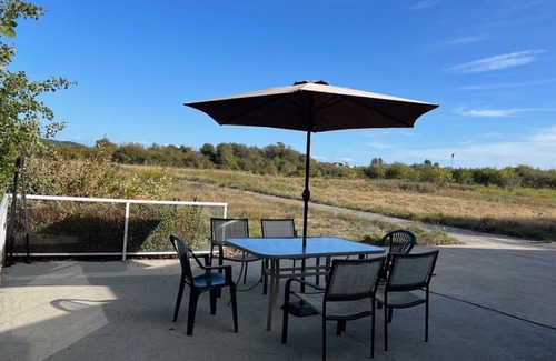 Point Roberts Casa | The Hangar! 30 mins from Vancouver & mins from Tsawwassen!