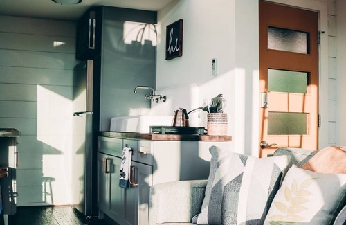 Trenton Casa | The Hangar at On The Rocks Container Mountain Home