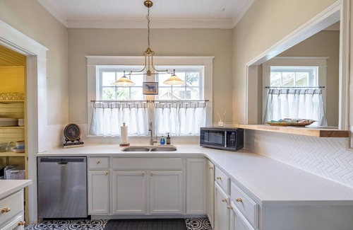 Thomasville Casa | The Hansell House, your Downtown Thomasville Destination! Family + Pet Friendly!