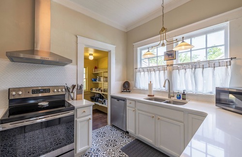 Thomasville Casa | The Hansell House, your Downtown Thomasville Destination! Family + Pet Friendly!